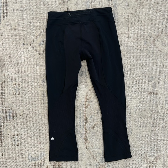 Lululemon Crop Leggings - Picture 3 of 5